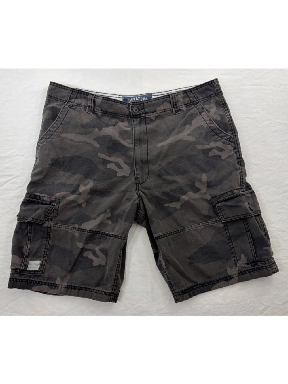Men's Size 40 Green Camo Signature by Levi Cotton Cargo Shorts